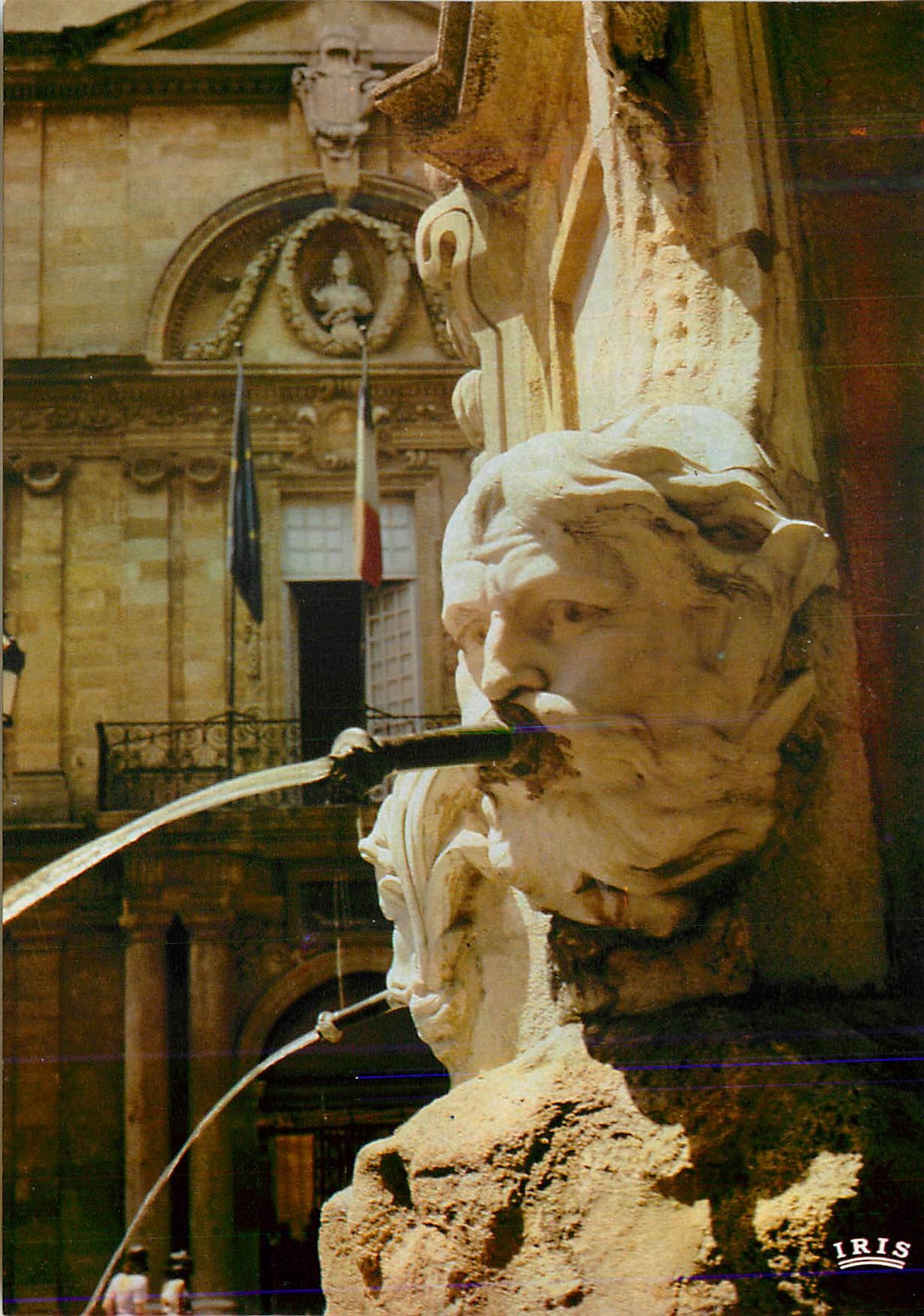 CPM Aix en Provence (B du R) Reflets de Provence La Fontaine de l'Hotel de Ville