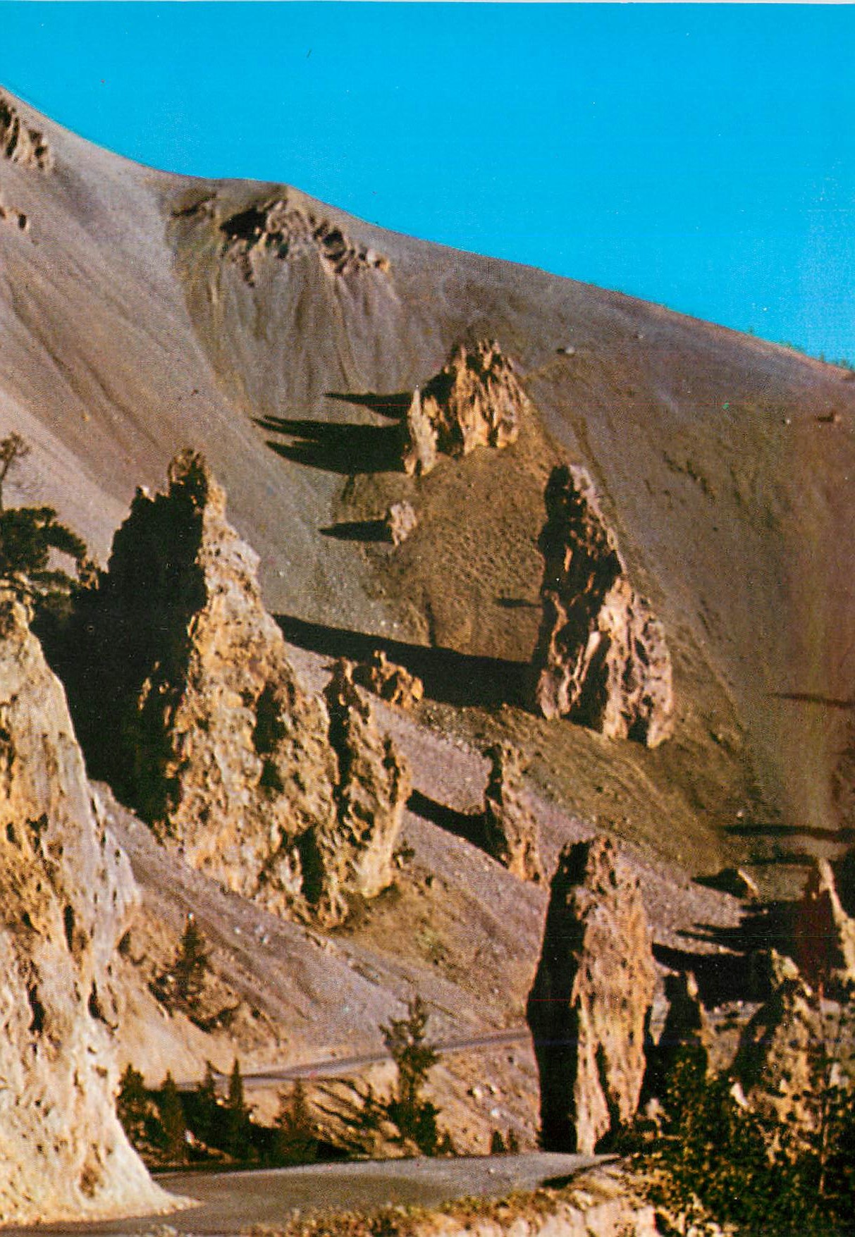 CPM Route des Grandes Alpes Col Izoard 2360m la Casse Deserte
