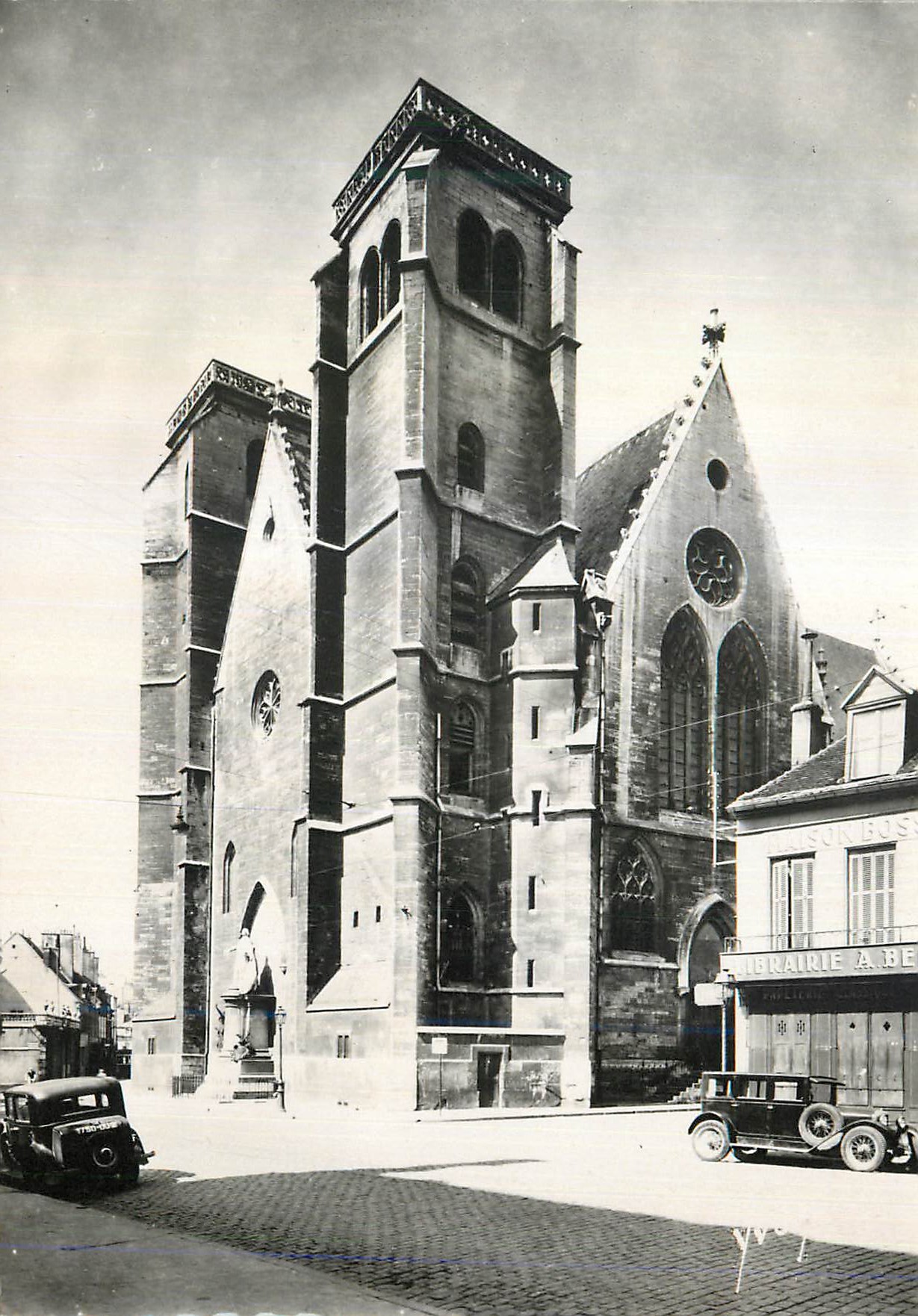 CPM Dijon (Cote d'Or) Eglise Saint Jean