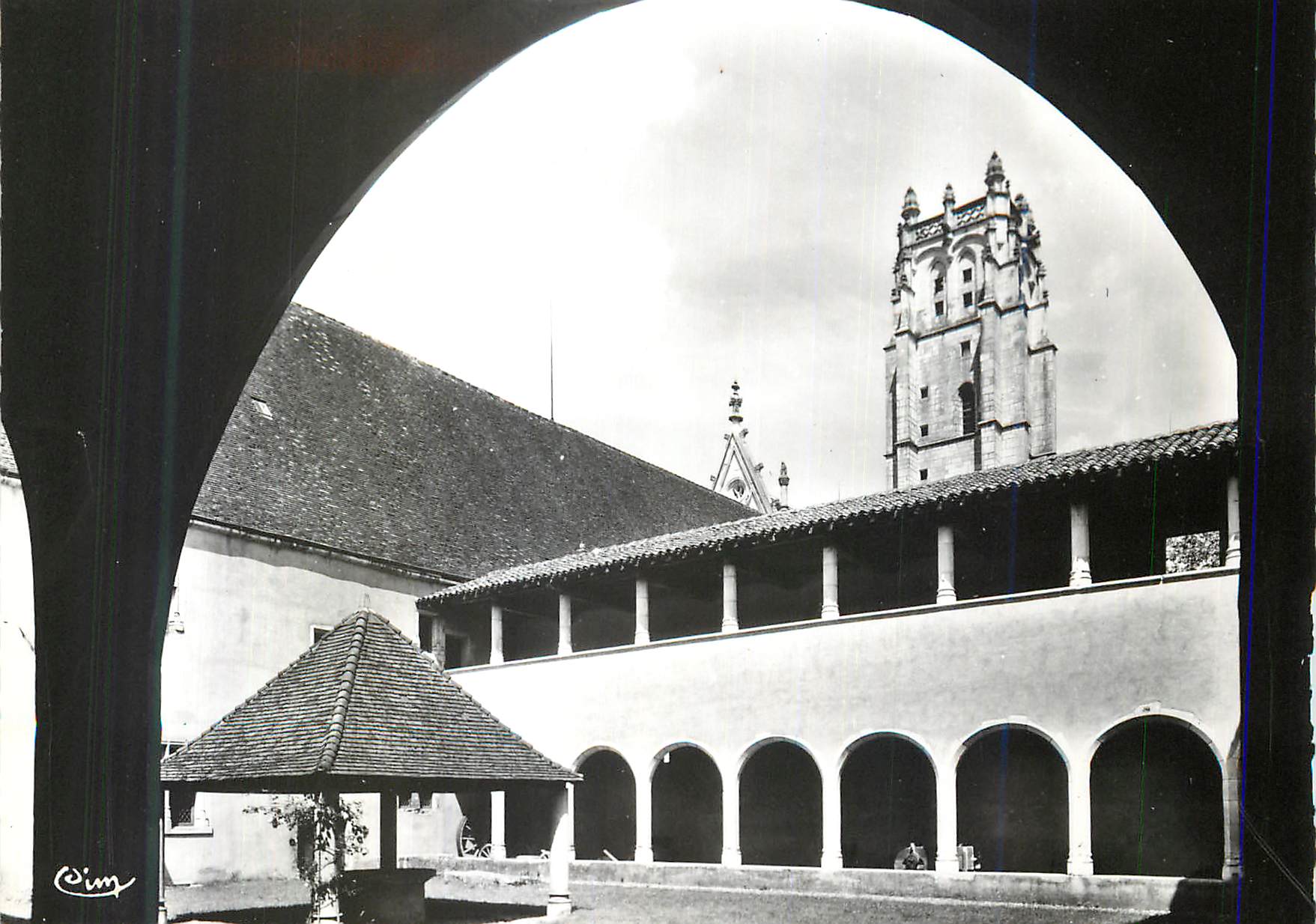 CPM Bourg en Bresse (Ain) Eglise de Brou le Cloitre