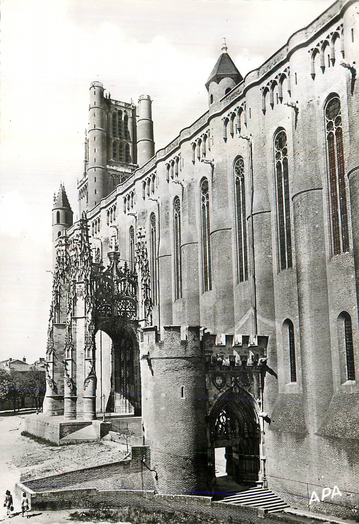 CPM Albi Tarn la Basilique Ste Cecile (XIIIe s)