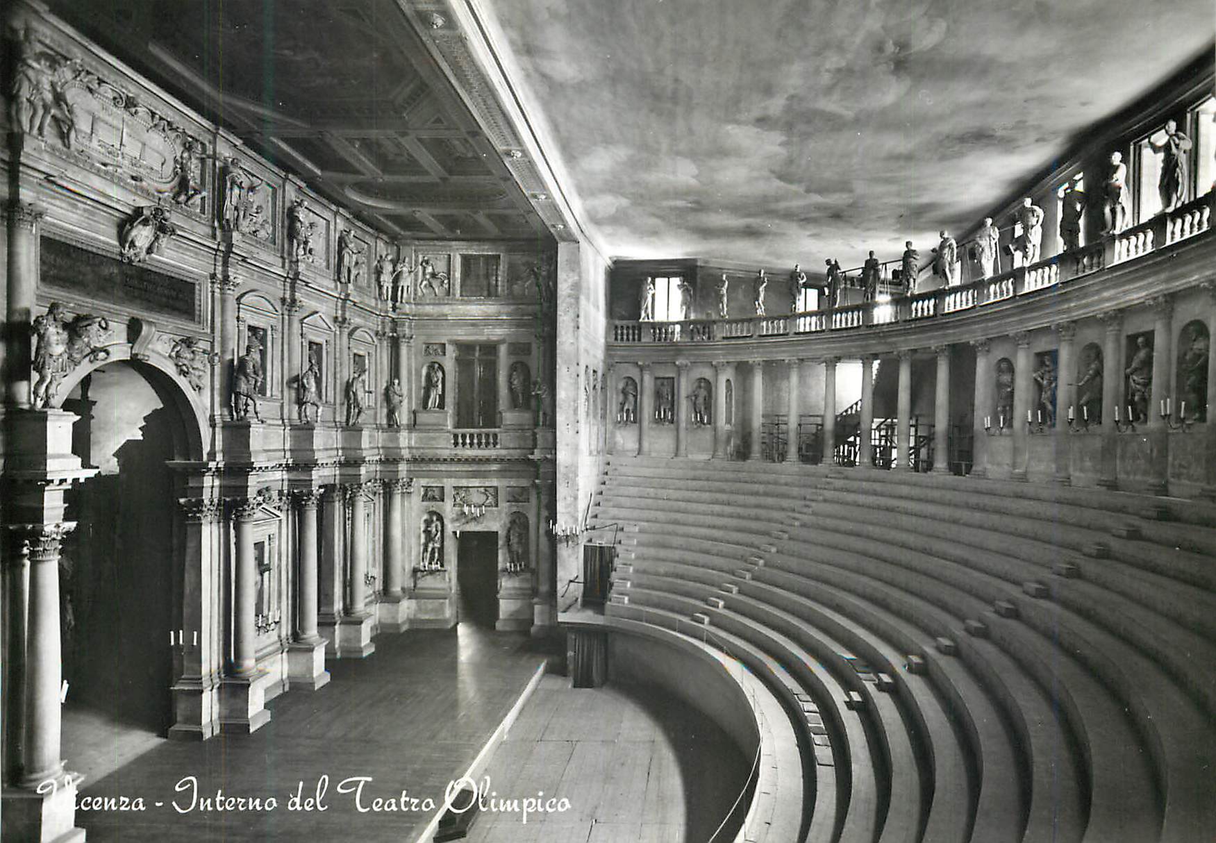 CPM Vicenza Vicence Interieur du Theatre Olympique