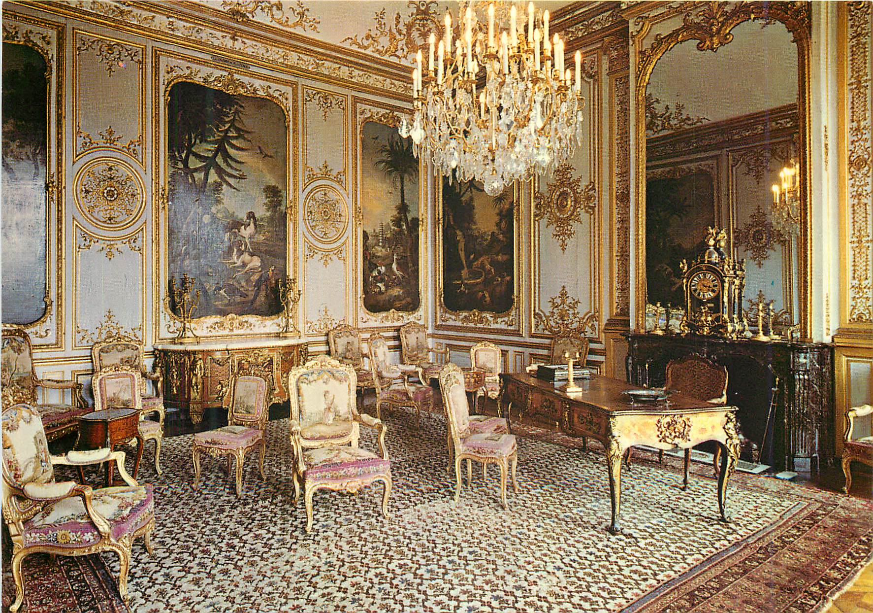 CPM Chateau de Chantilly Musee Conde Les Appartements La Chambre de Monsieur le Prince