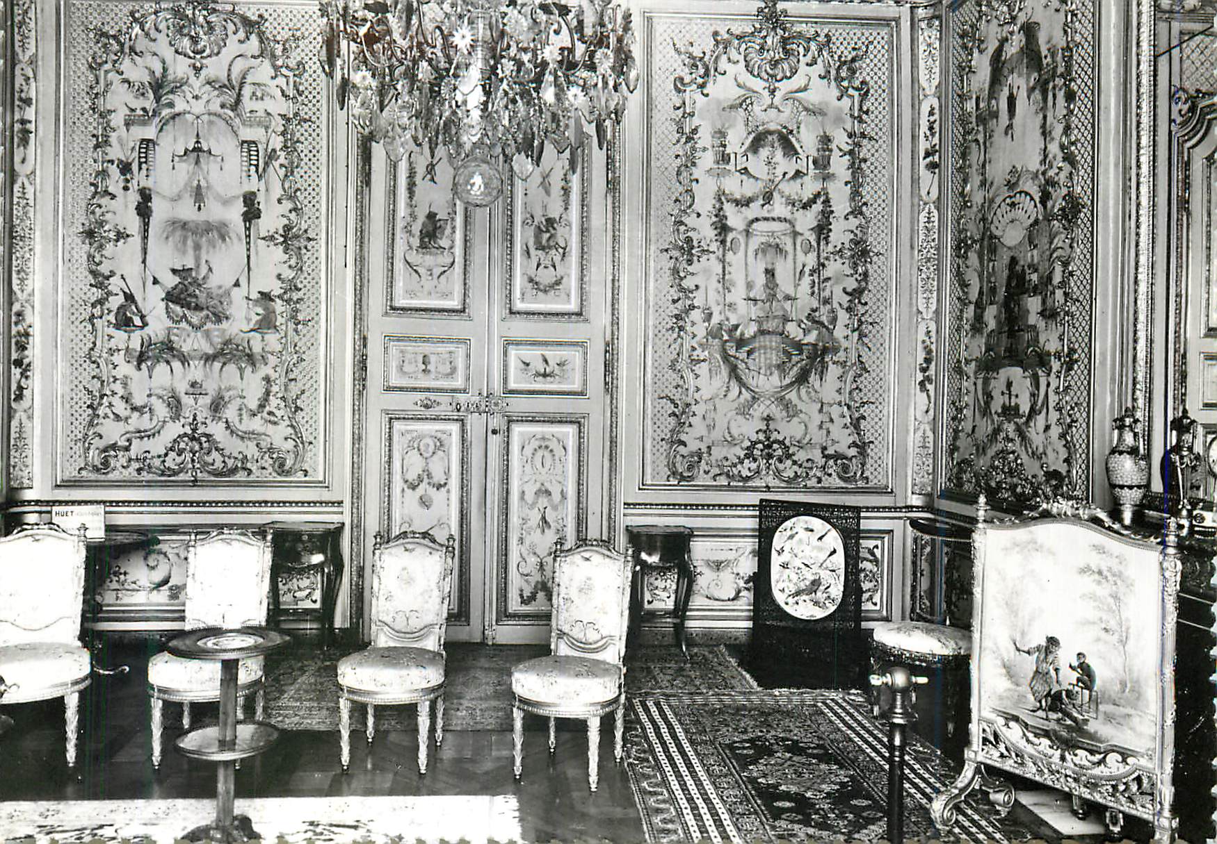 CPM Chateau de Chantilly (Oise) La Grande singerie
