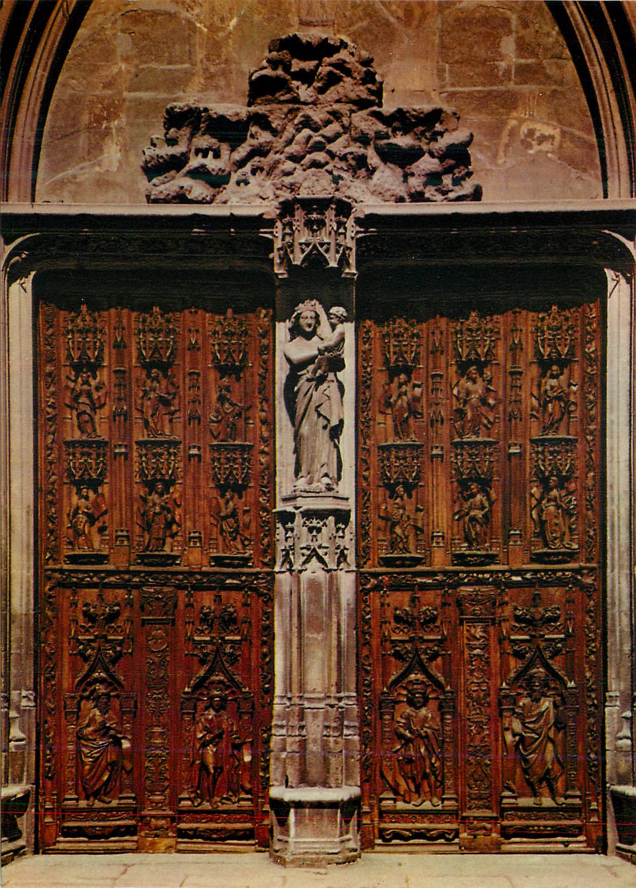 CPM Aix en Provence la Cite du Roy Rene Cathedrale Saint Sauveur