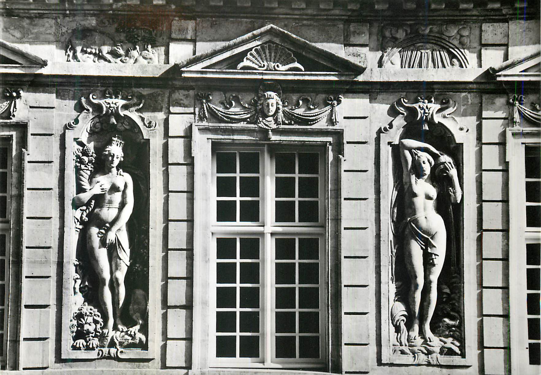 CPM Hotel de Bethune Sully les Elements la Terre et l'Eau