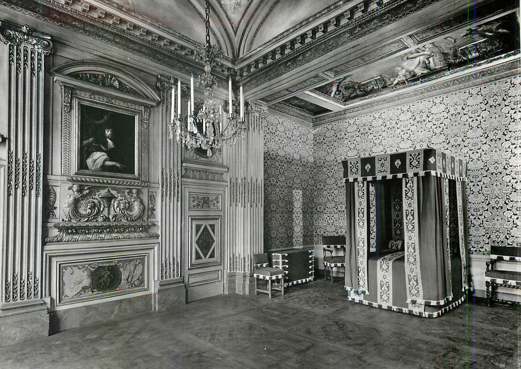 CPM Hotel de Bethune Sully Chambre de Sully