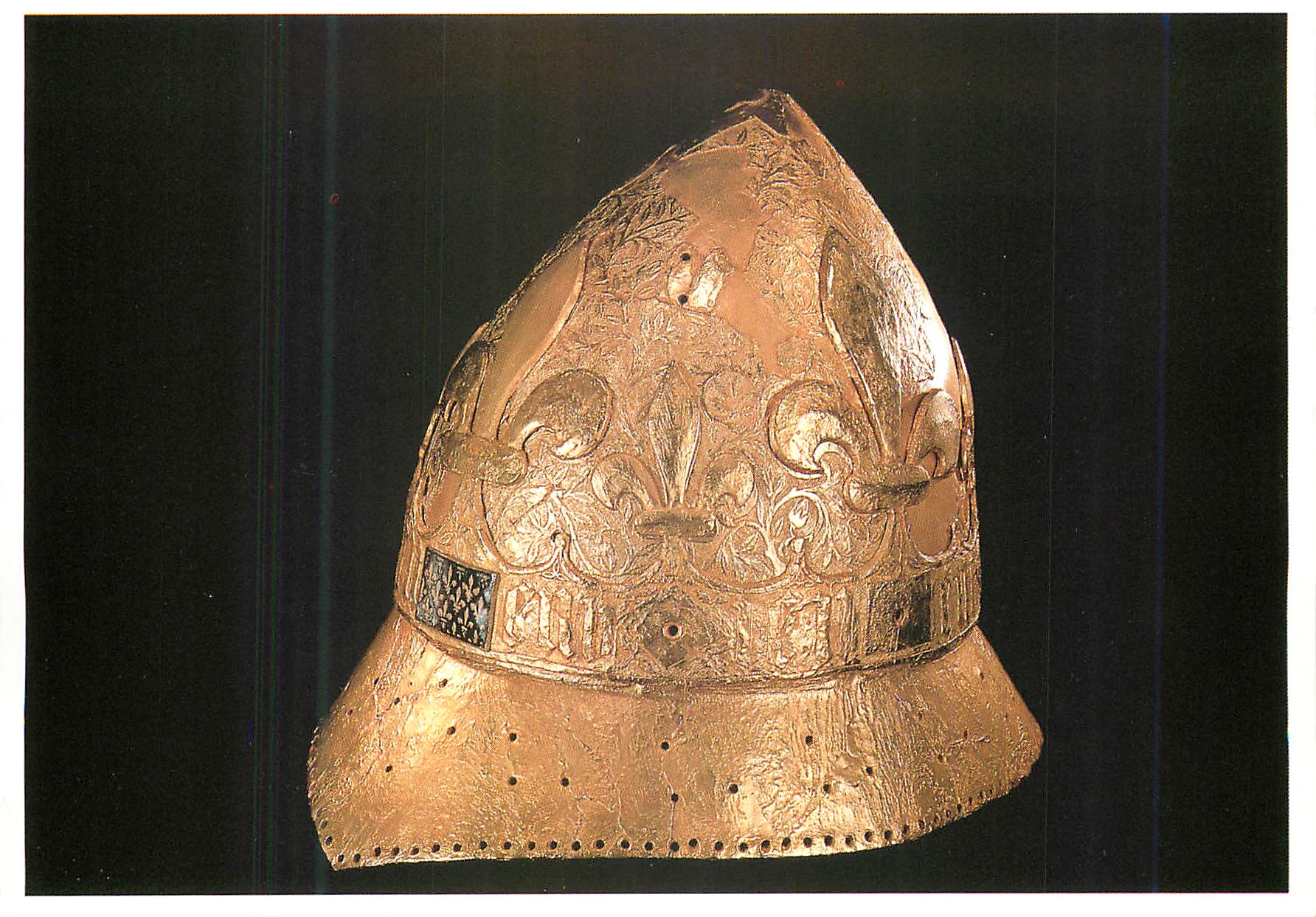 CPM Musee du Louvre Replique du Chapel Dore de Charles VI avant 1411 Decouvert dans le Puits du Donjon