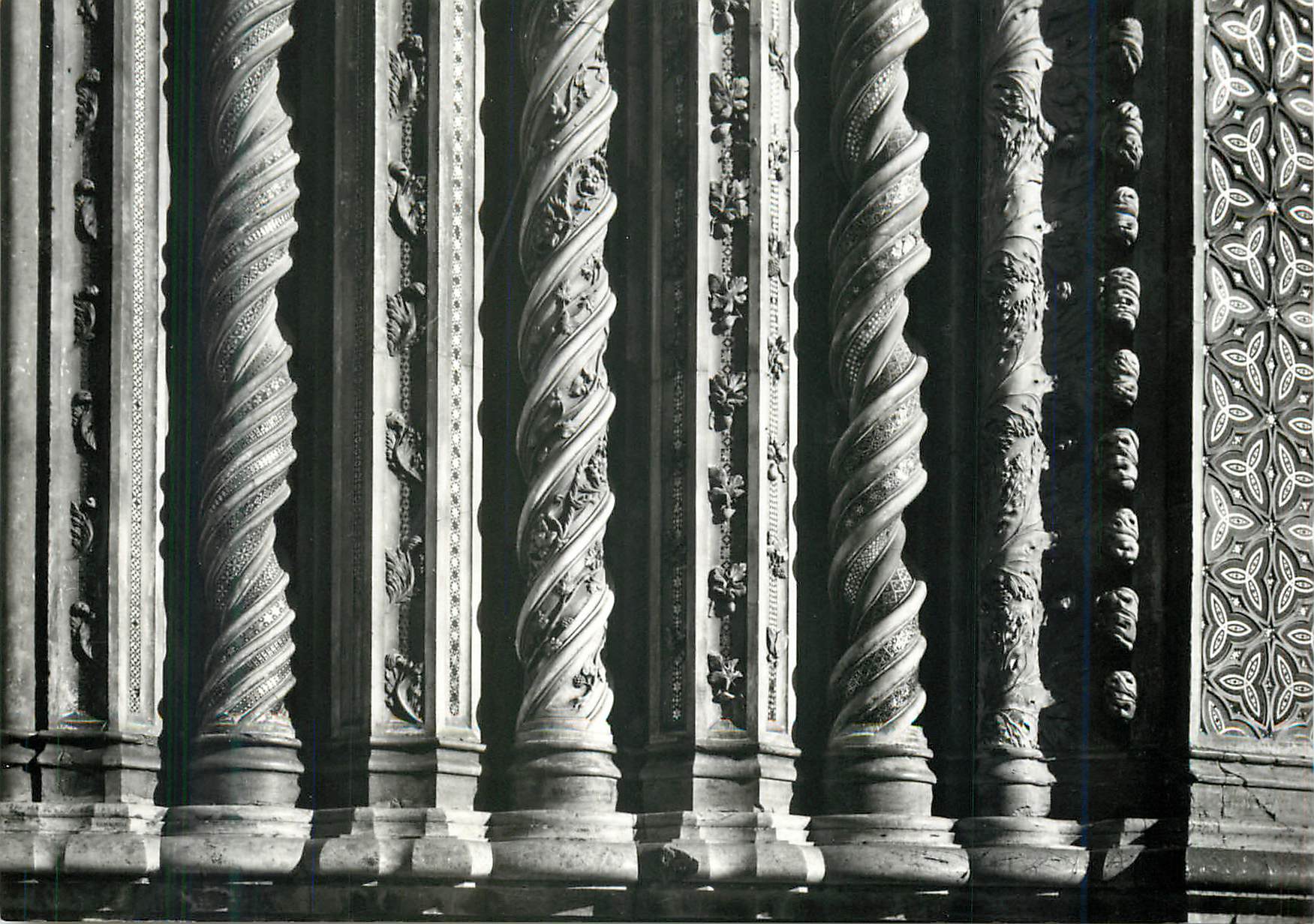 CPM Orvieto Dome Detail du Portail