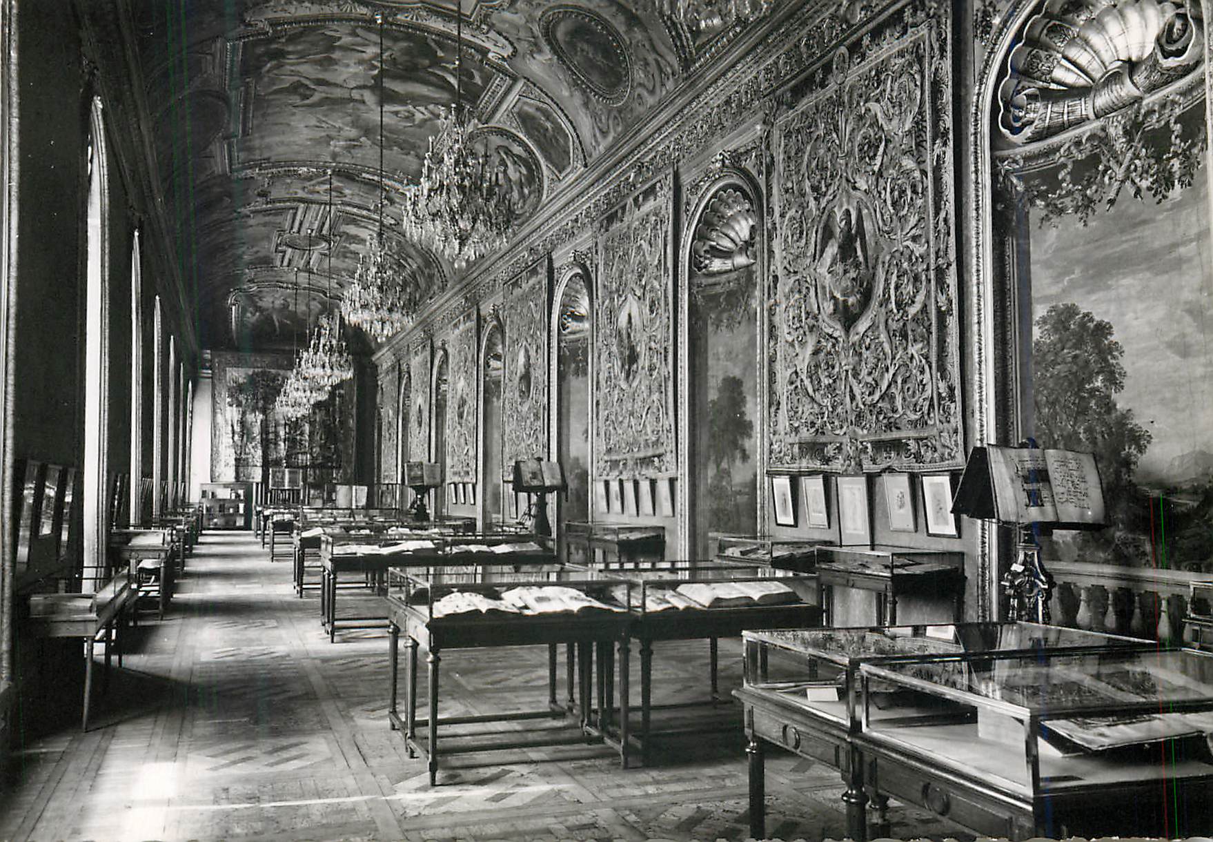 CPM Paris Bibliotheque Nationale Galerie Mazarine