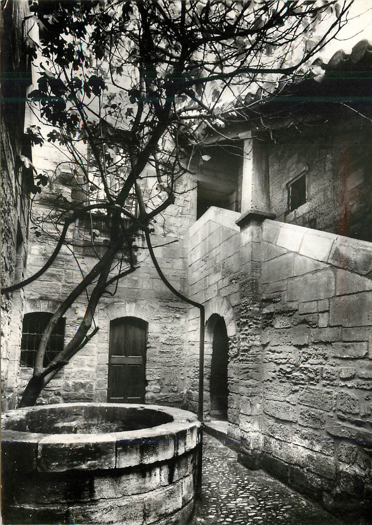 CPM Villeneuve les Avignon (Gard) Chartreuse du Val de Benediction (XIVe s) Logement du Sacristain