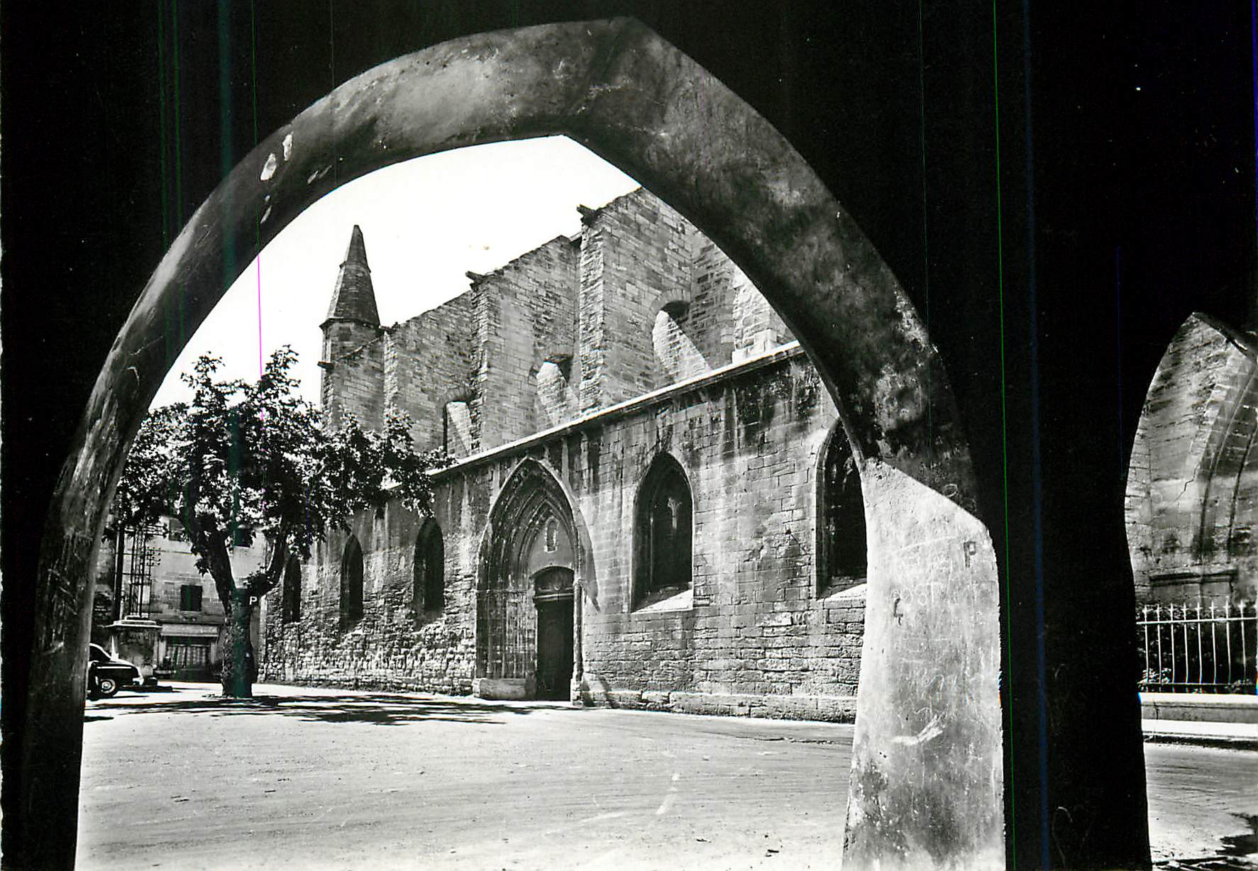 CPM Avignon L'Eglise de l'Ancienne Collegiale (Villeneuve les Avignon)