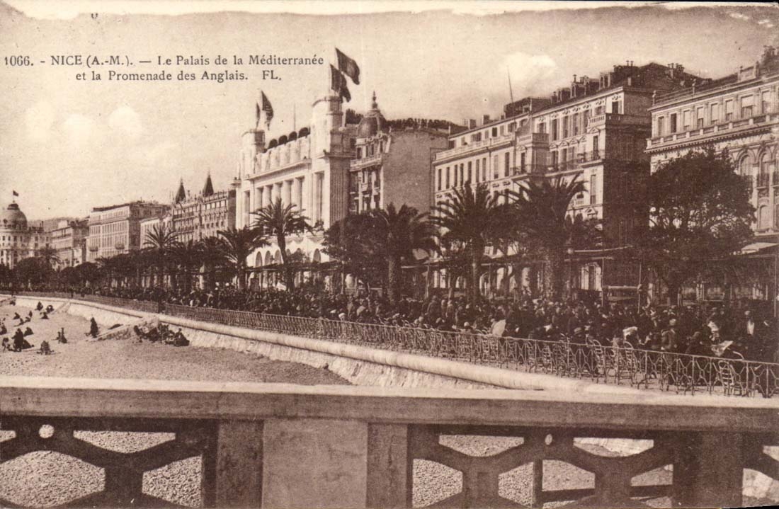 Nice CPA le palais de la Mediterranee et la promenade des anglais