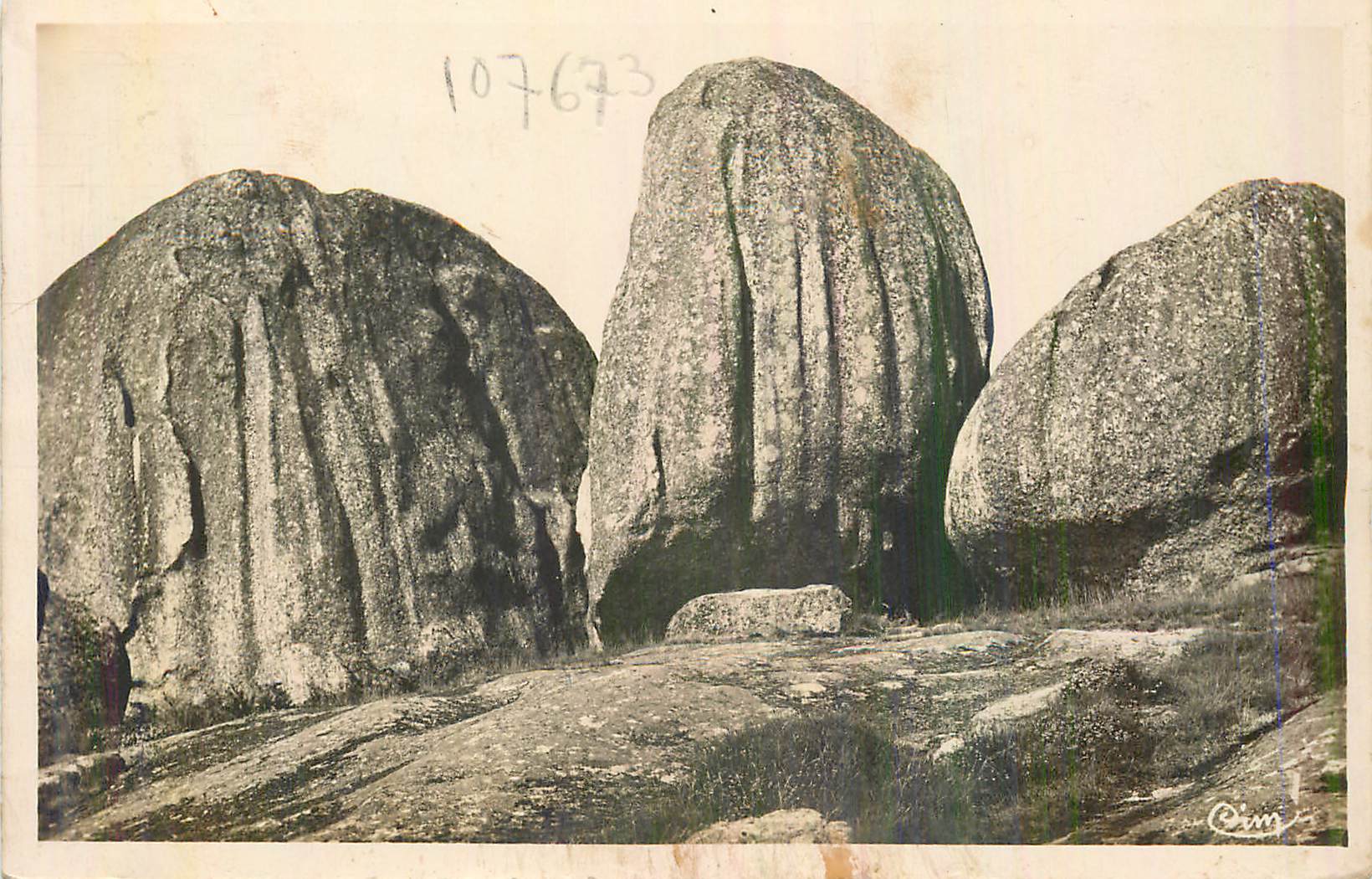 CPM La Creuse Touristique Les Pierres Jaumatres
