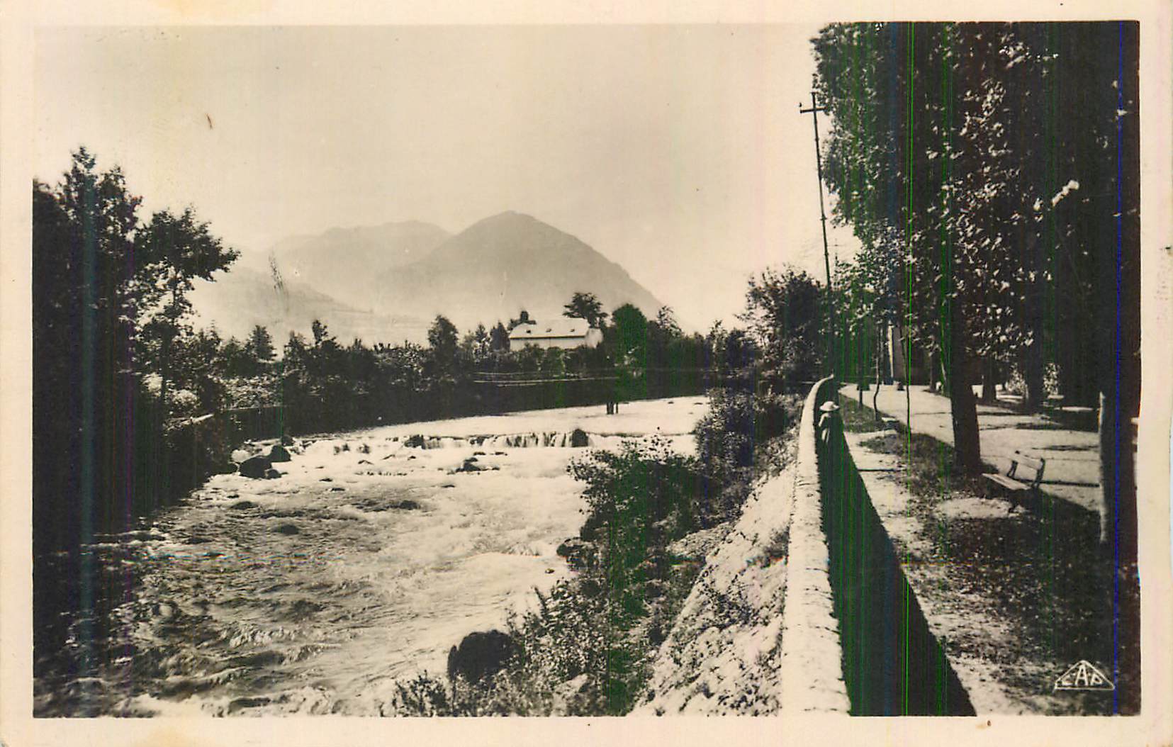 CPM Bagneres de Bigorre Quai de l'Adour