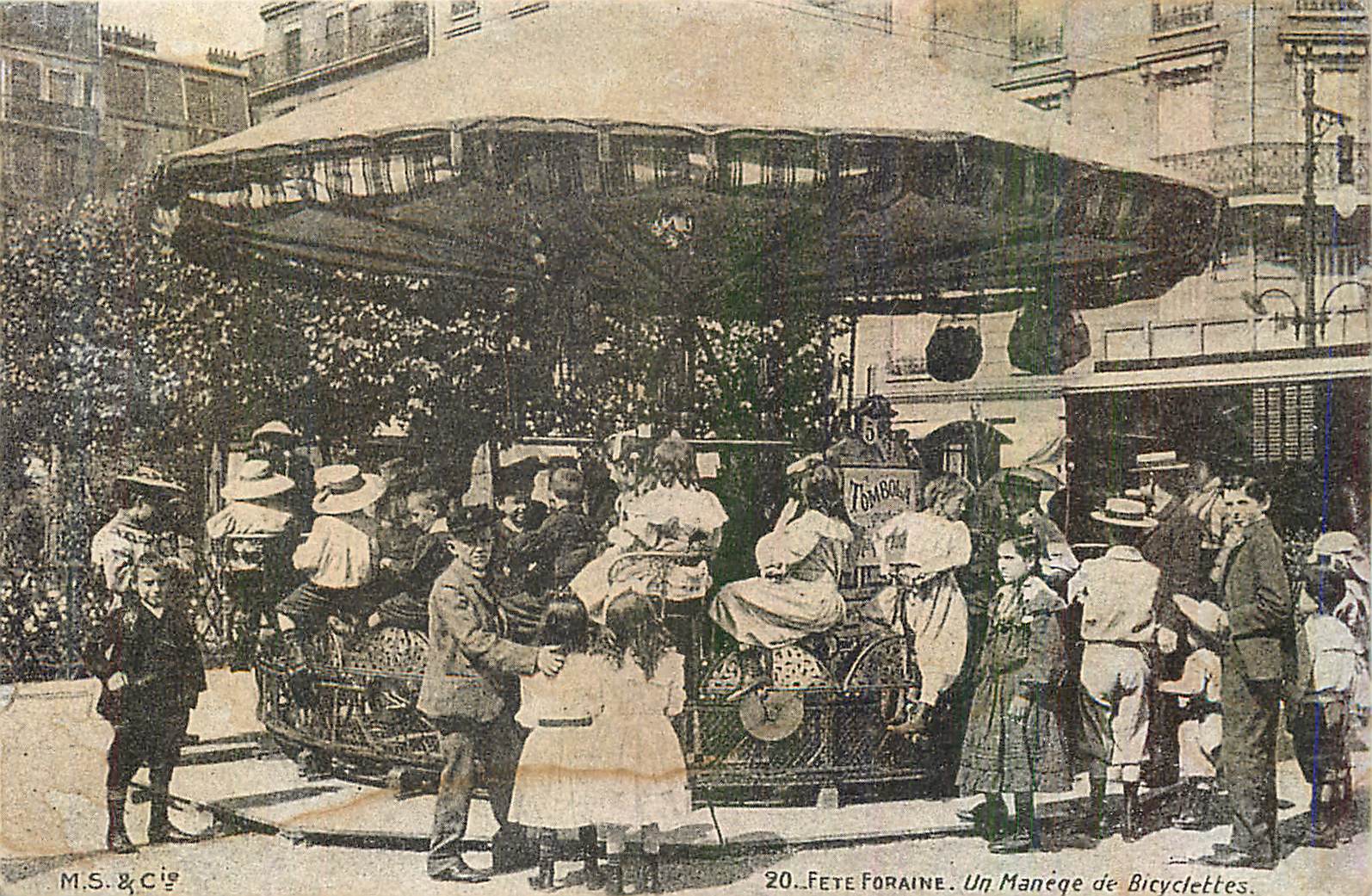 REPRO Fete Foraine Un Manege de Bicyclettes