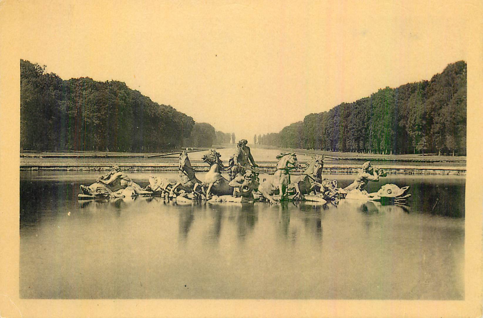 CPM Parc du Chateau de Versailles Le Bassin d'Apollon