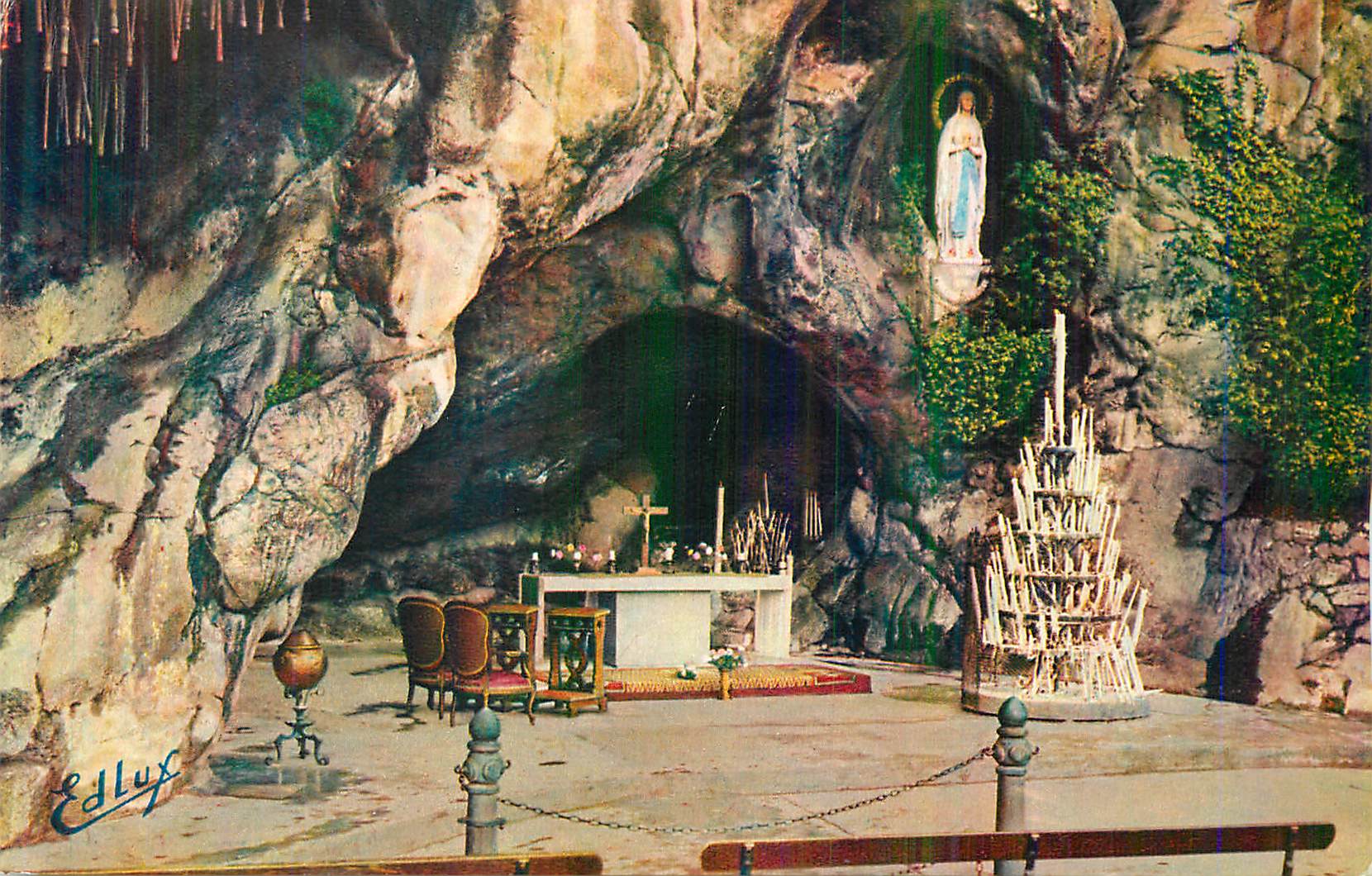 CPM Lourdes La Grotte Miraculeuse
