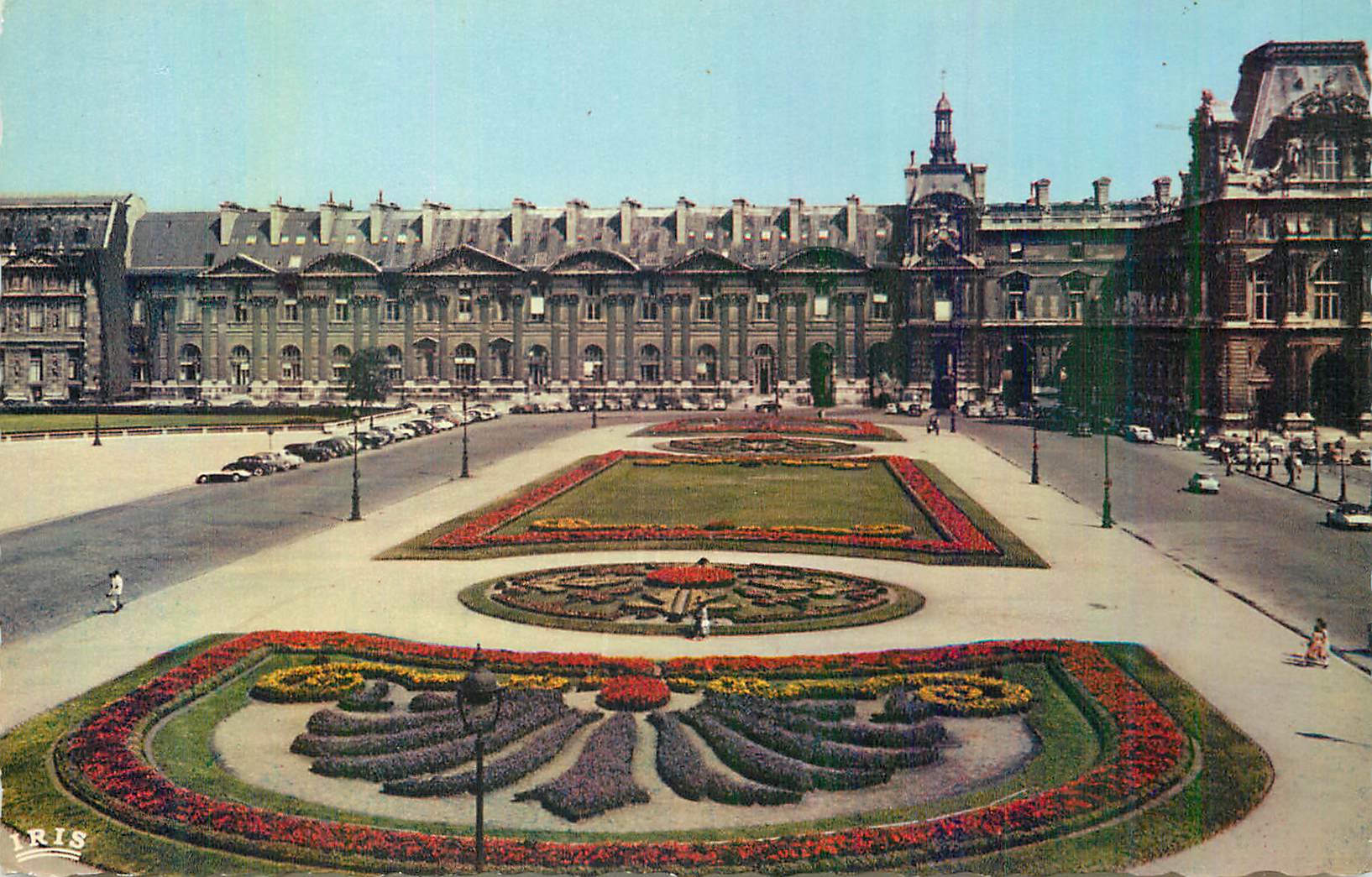 CPM Paris Le Louvre et le Jardins