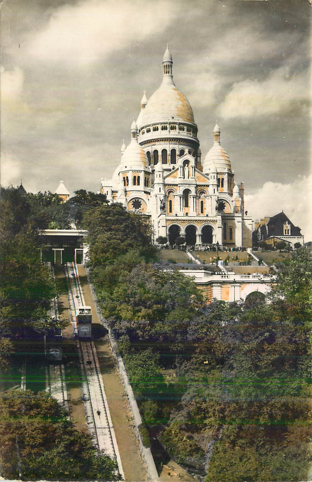 CPM Paris Basilique du Sacre Coeur de Montmartre Le Funiculaire
