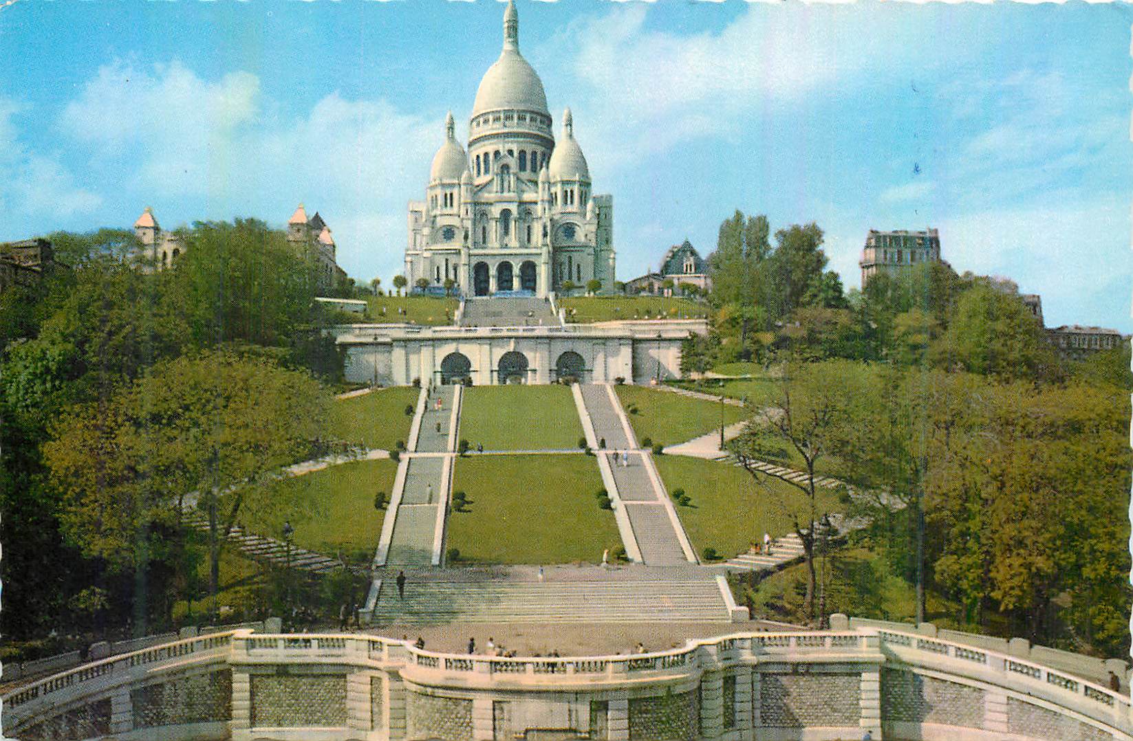 CPM Paris Le Sacre Coeur de Montmartre et ses Jardins