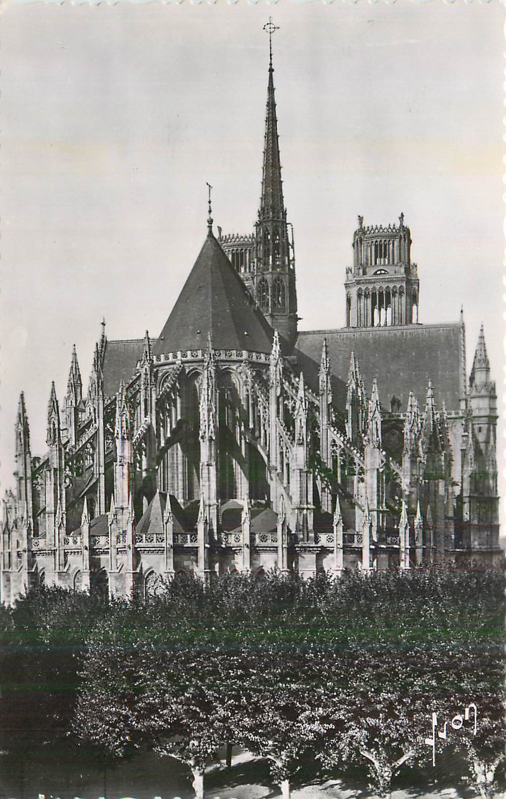 CPM Orleans (Loiret) Abside de la Cathedrale Ste Croix