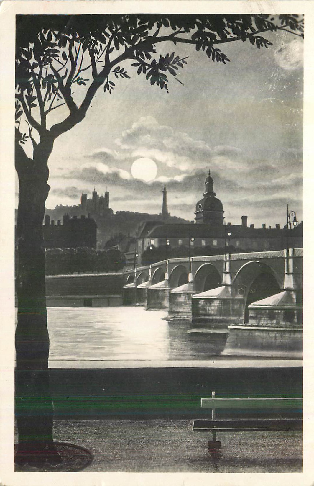 CPM Lyon Effet de Lumiere sur le Pont de la Guillotiero