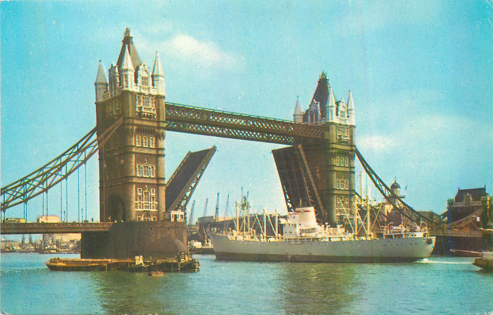CPM Tower Bridge Last Bridge over the Thames Before the Sea Bateau