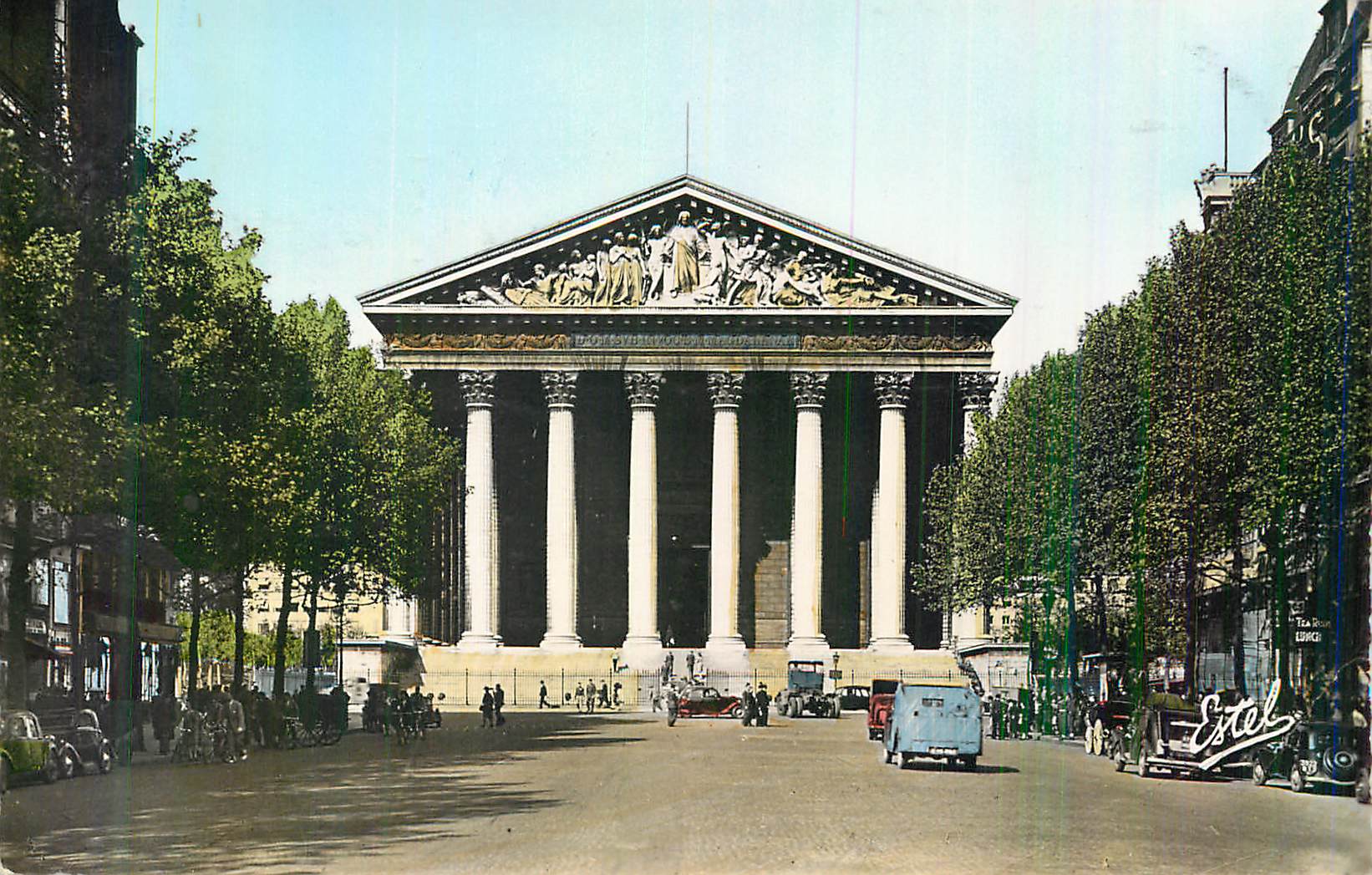 CPM Paris La Rue Royale et l'Eglise de la Madeleine