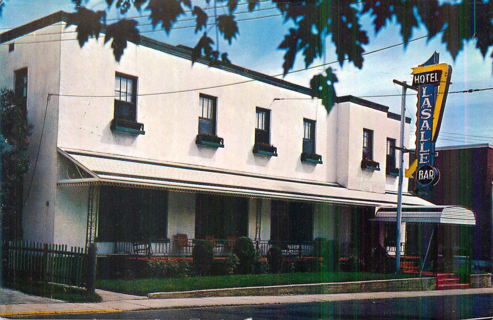 CPM Victoriaville Hotel la Salle St Jean Baptiste