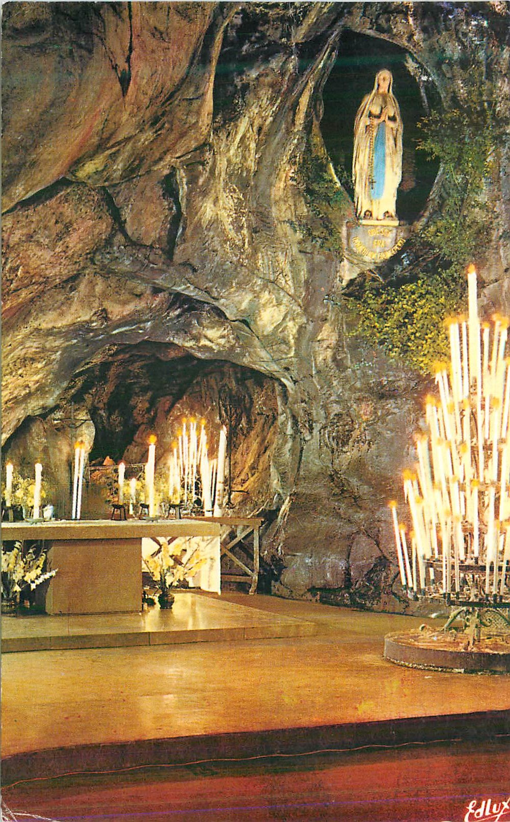 CPM Lourdes La Grotte Miraculeuse
