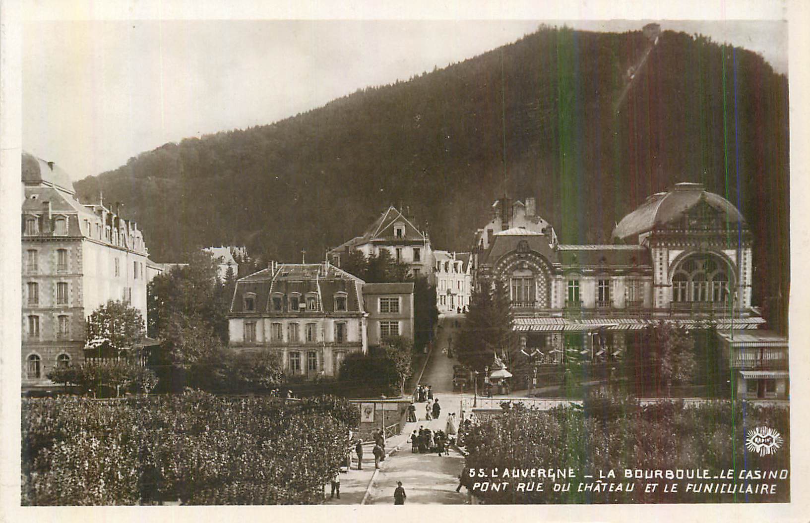 CPM L'Auvergne La Bourboule Le Casino Pont Rue du Chateau et le Funiculaire