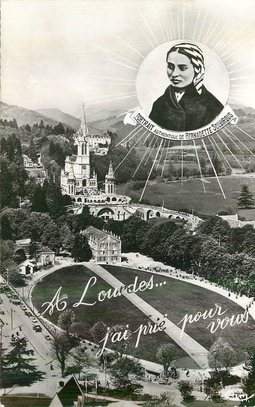 CPM Lourdes (Hautes Pyrenees) La Basilique et l'Eglise Souterraine Saint Pie X