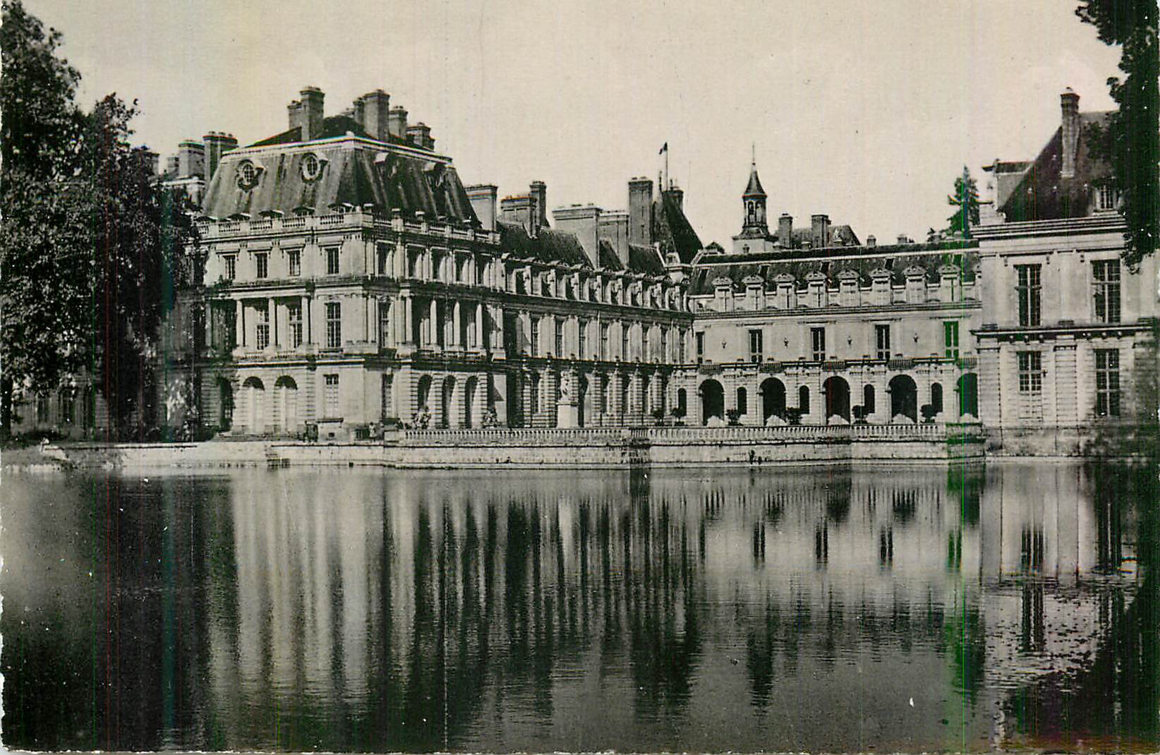 Château de Fontainebleau — vue du parc — éditeur non identifiable
