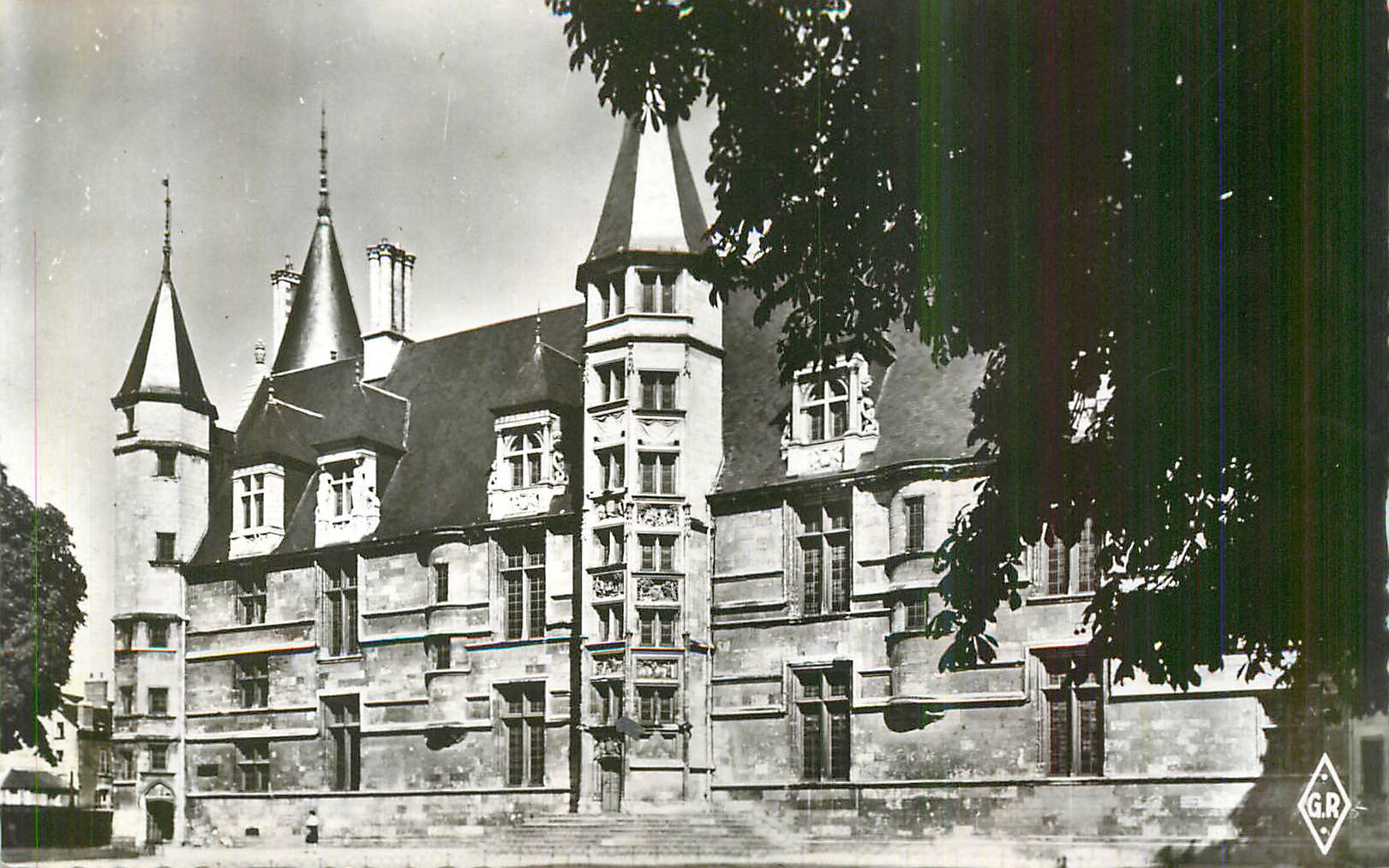 CPM Nevers (Nievre) Le Palais Ducal Aujourd'hui Palais de Justice
