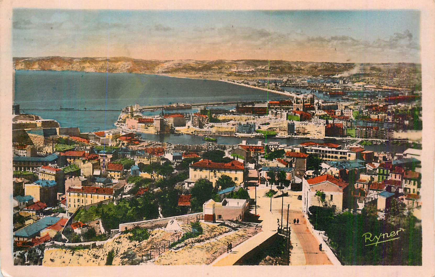 CPM Marseille Le Port Vue Generale