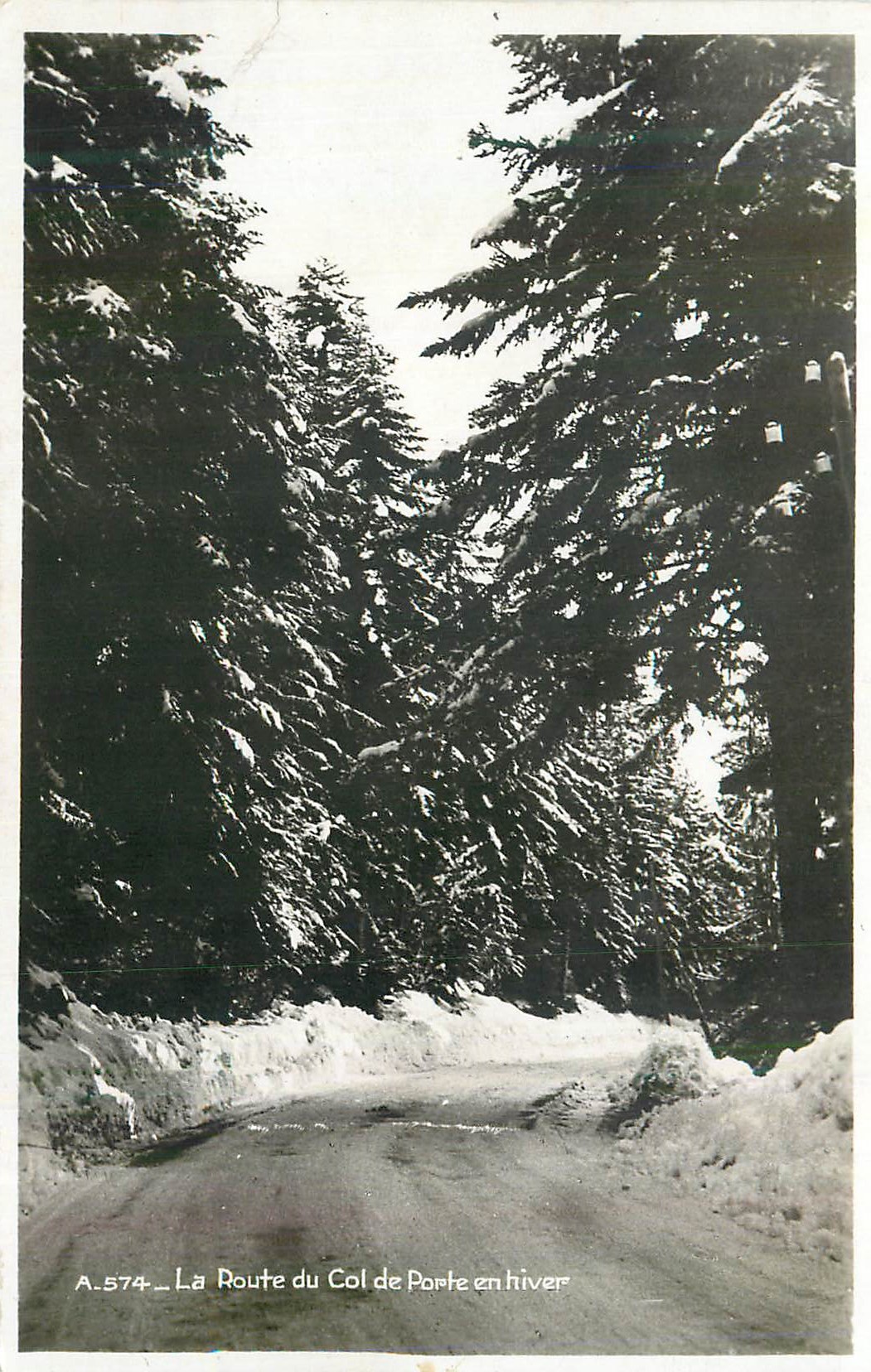 CPM La Route du Col de Porte en Hiver