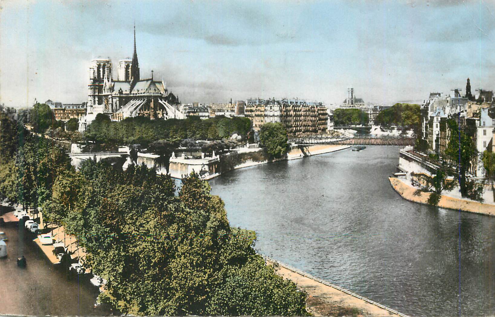 CPM Paris La Seine et Notre Dame