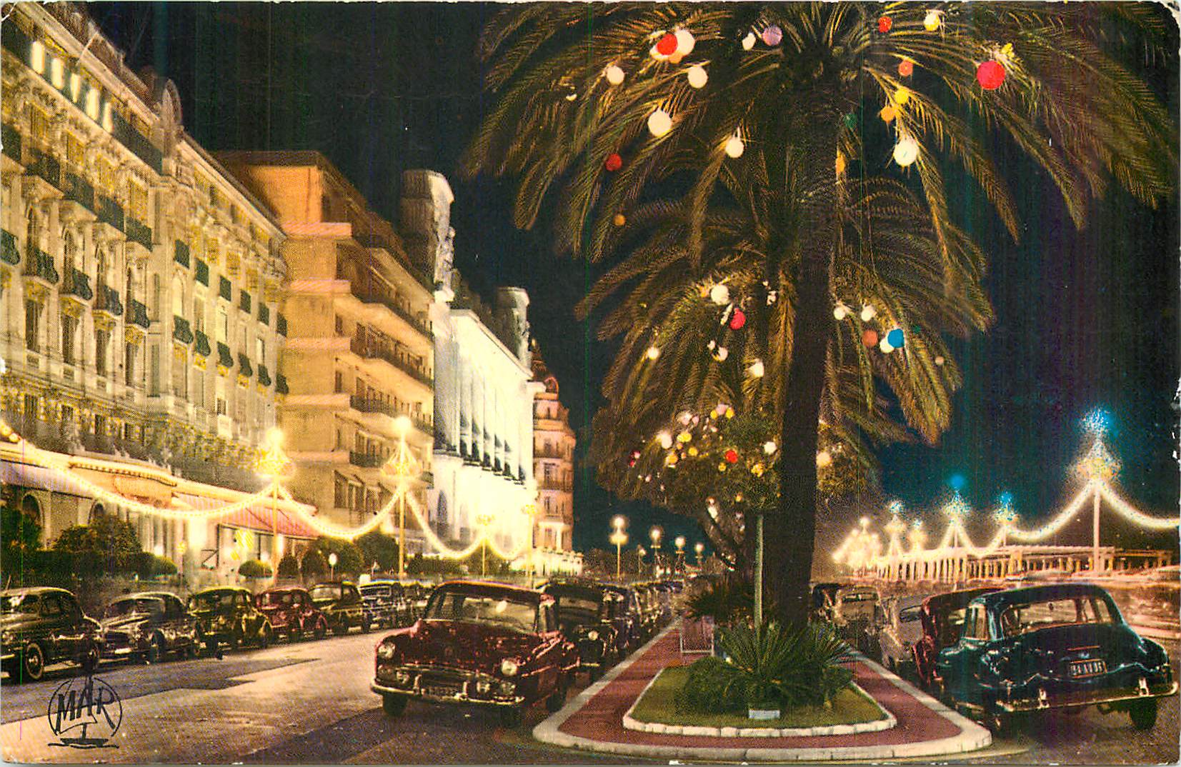 CPM Nice La Cote d'Azur La Promenade des Anglais La Nuit