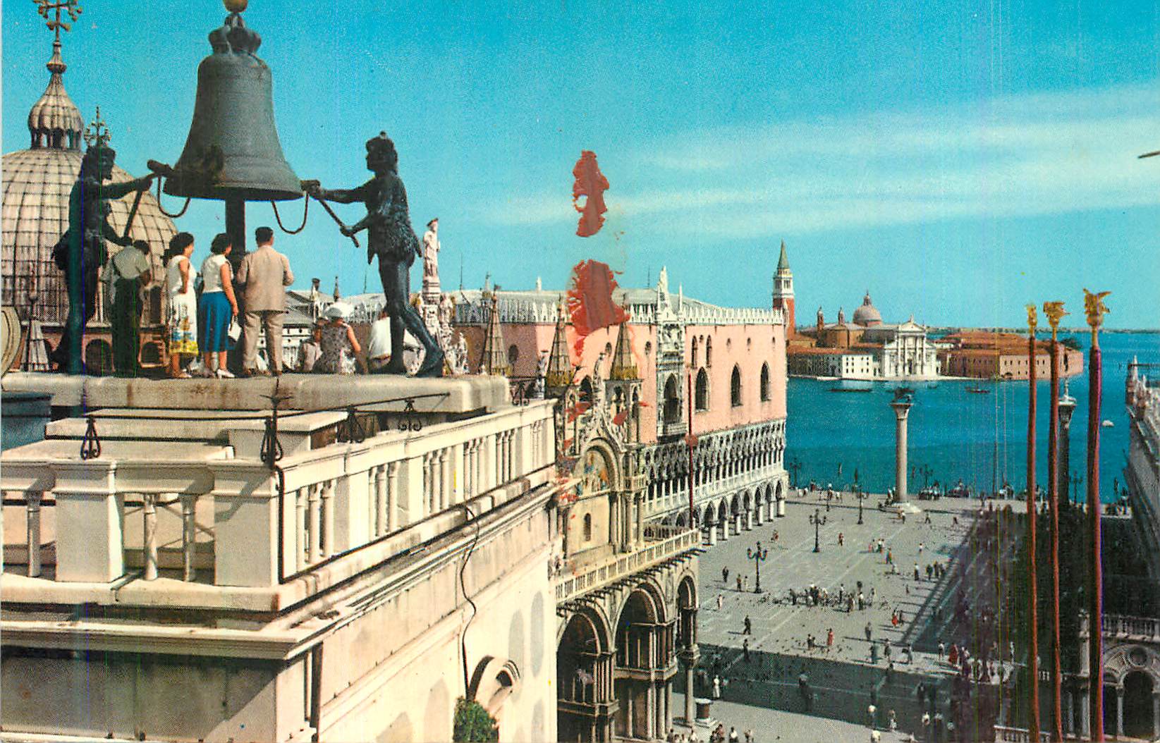 CPM Venezia Les Neigres et la Piazzetta S Marco