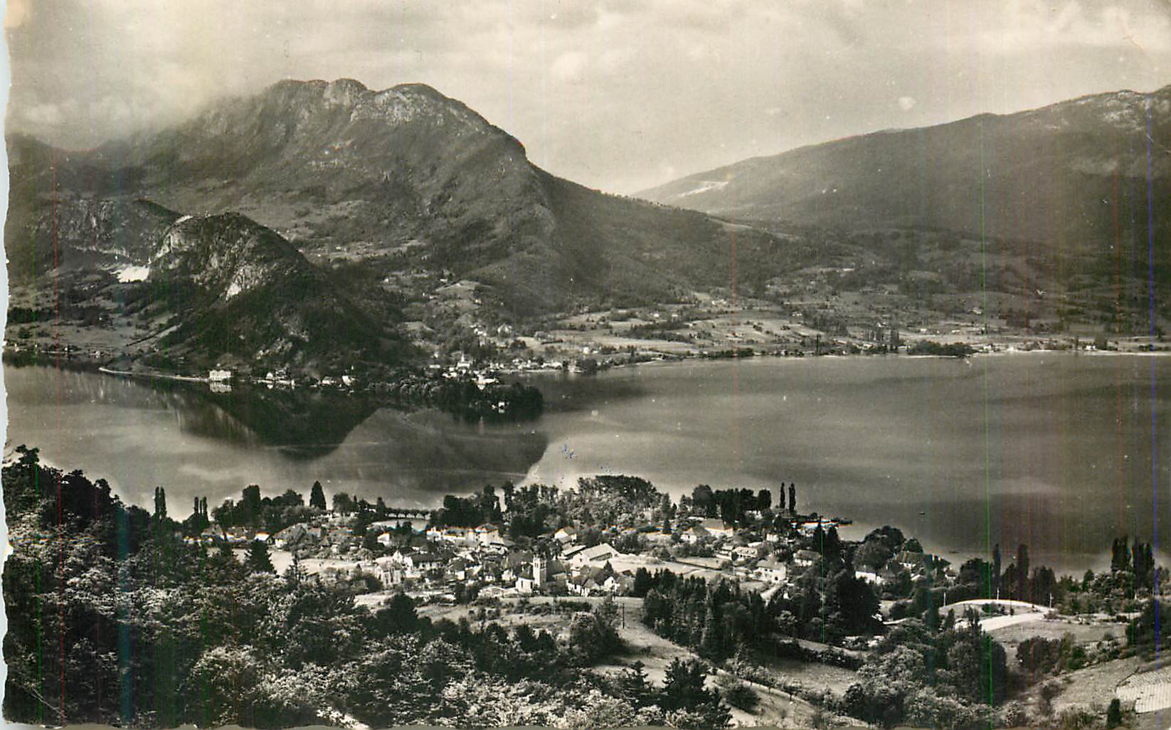 Lac d'Annecy — vue panoramique — éditeur non identifié