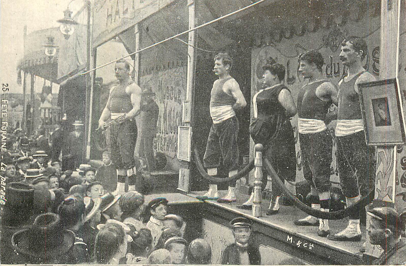 REPRO Paris Fete Foraine La Parade des Hercules