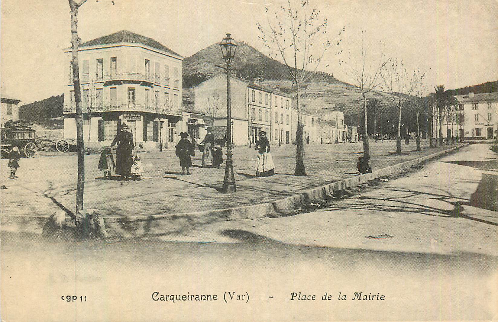 REPRO Carqueiranne (Var) Place de la Mairie