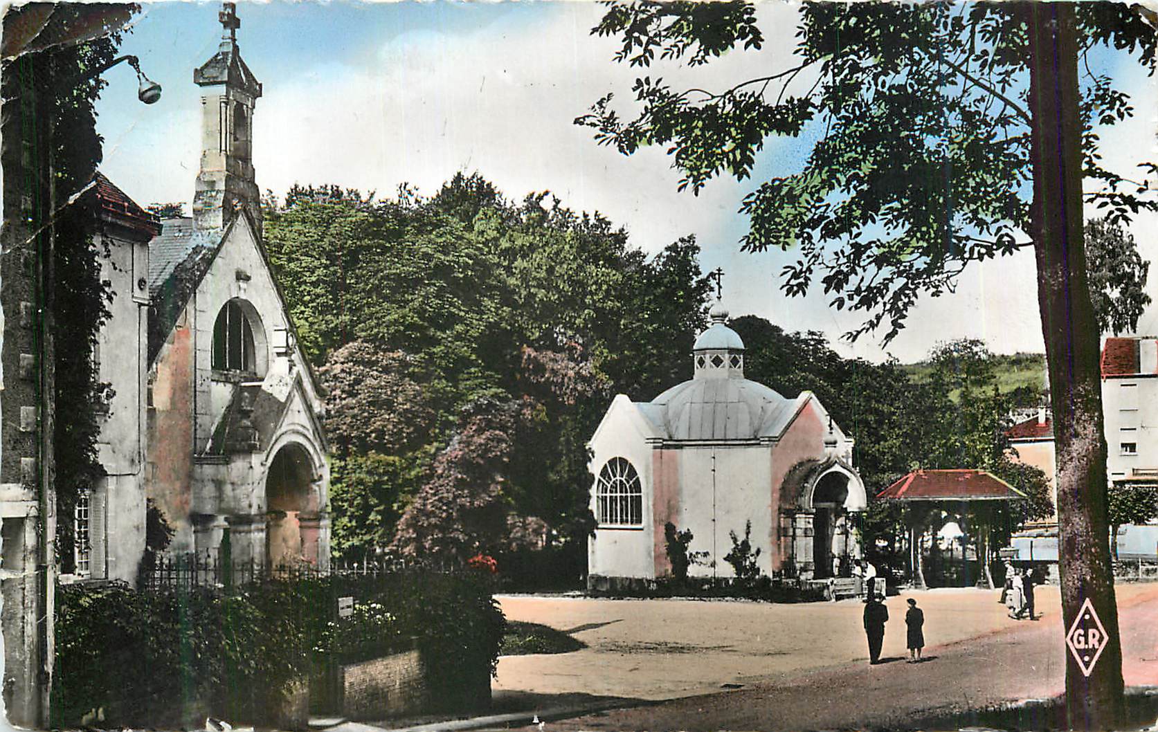 CPM Contrexeville (Vosges) La Chapelle dans le Parc Thermal