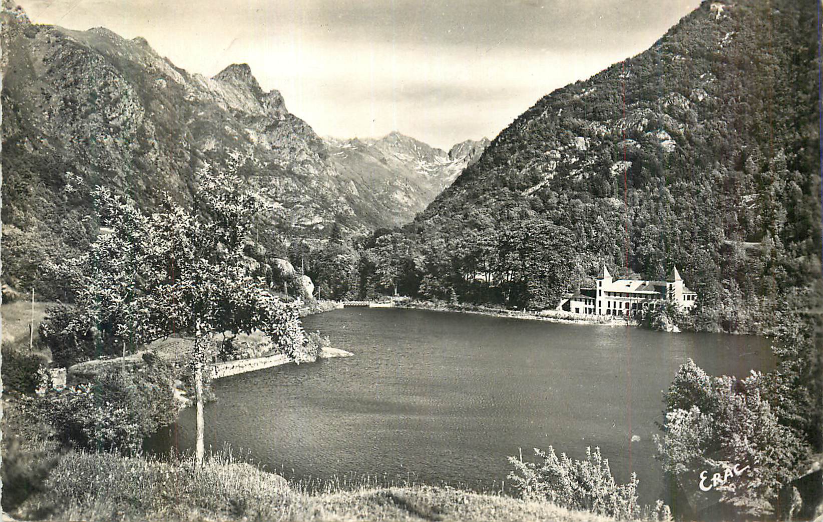 CPM Ax les Thermes La Perle des Pyrenees Alt 718 m Le Lac d'Orgeix et la Dent d'Orlu (2220 m)