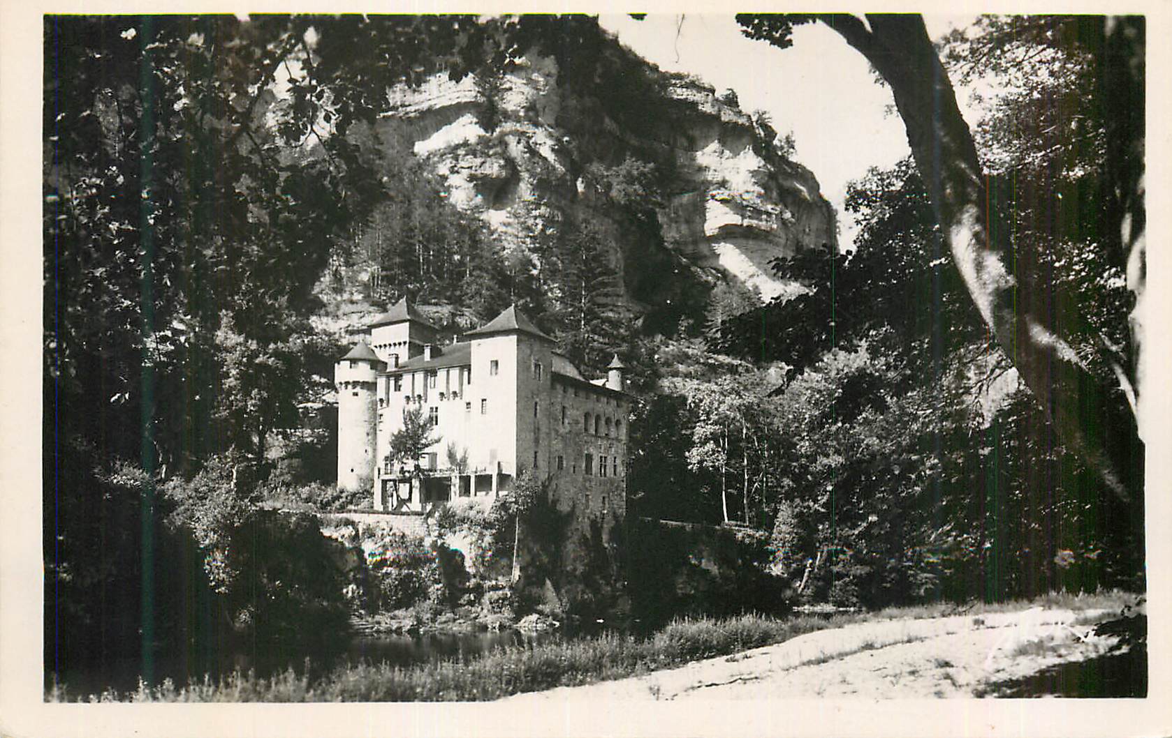 Château de la Roche — vue panoramique — éditeur non identifiable