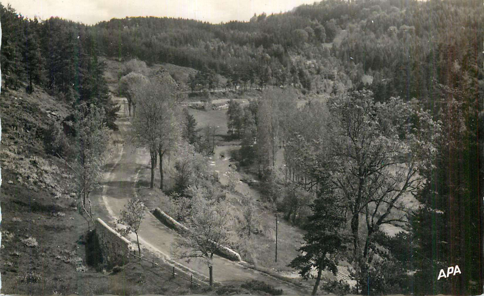 CPM Auroux (Lozere) alt 950 m Les Promenades d'Auroux