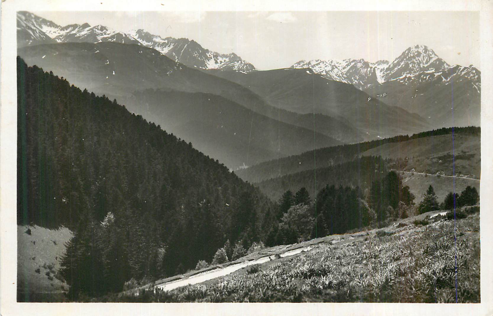 CPM Les Pyrenees Au Col d'Aspin (Alt 1407 m) Vue vers le Pic du Midi