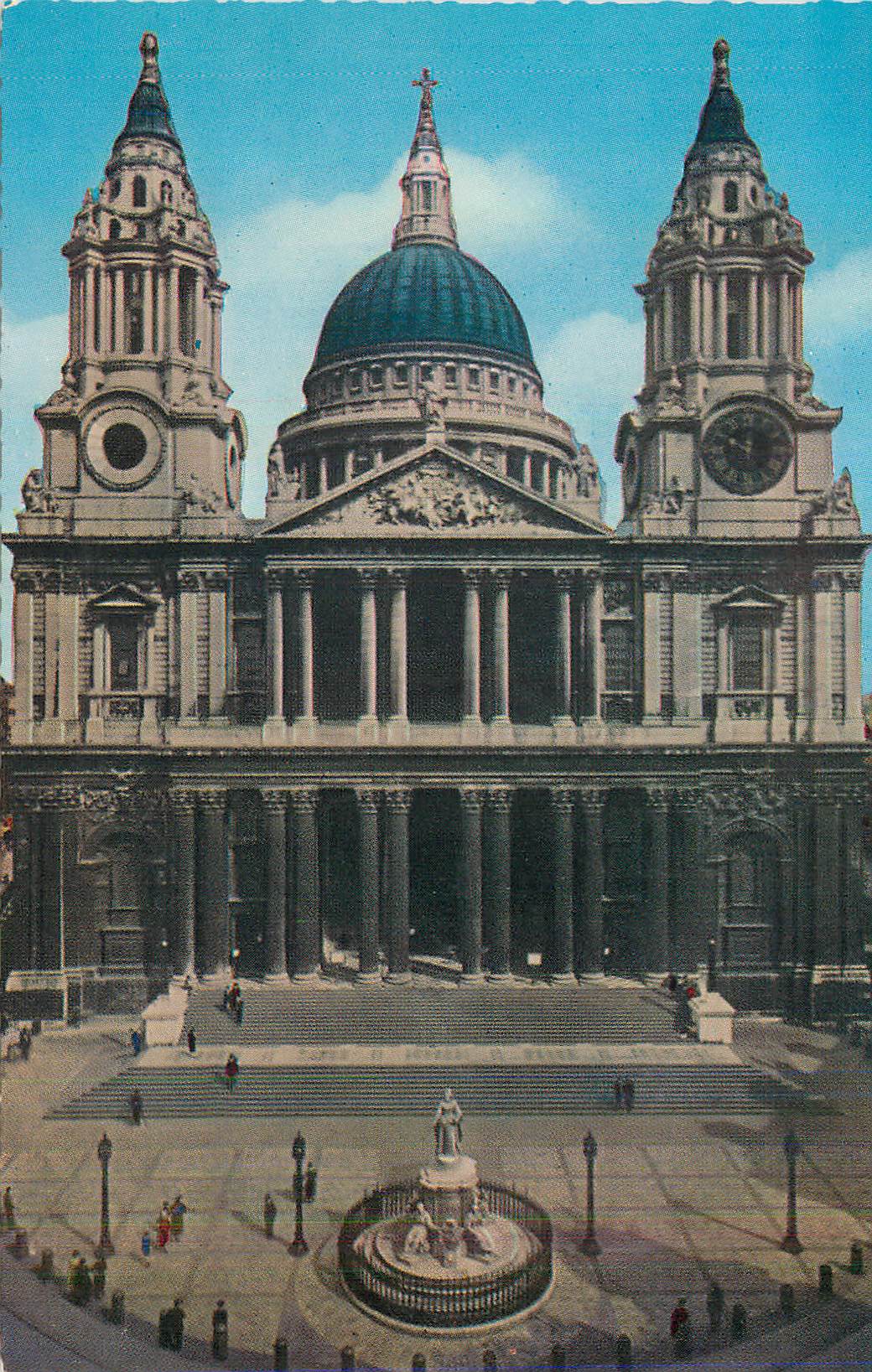 CPM St Pauls Cathedral London The Dome of St Pauls is considered Wrens Masterpiece 