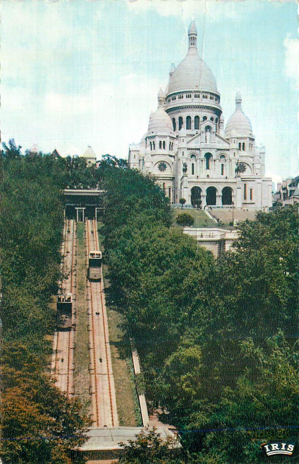 CPM Paris La Basilique du Sacre Coeur et le Funiculaire 
